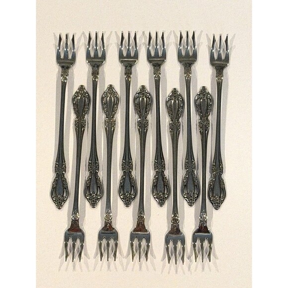 Oneida Other - Set of 11 Oneida RAPHAEL Distinction Deluxe Stainless Seafood Cocktail Forks 6”